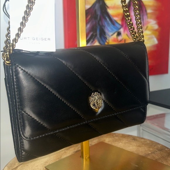 Kurt Geiger Black Soho Leather Crossbody Bag with Bold Gold Chain 7.75”x 5” NWT - Picture 4 of 7
